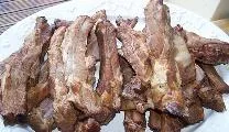 Копченая ветчина сухого посола с чесноком